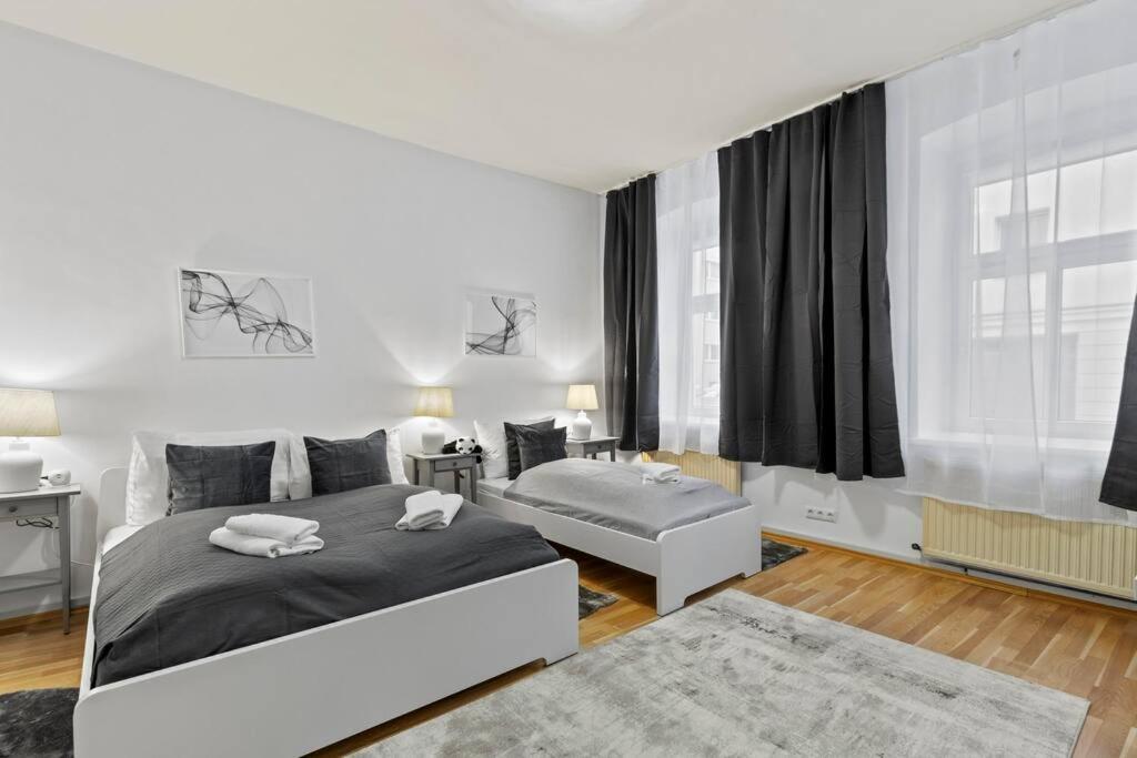 Modern Apartment Close To Center - 2Br ウィーン エクステリア 写真